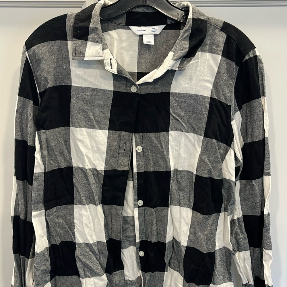Excellent condition black checkered button down shirt